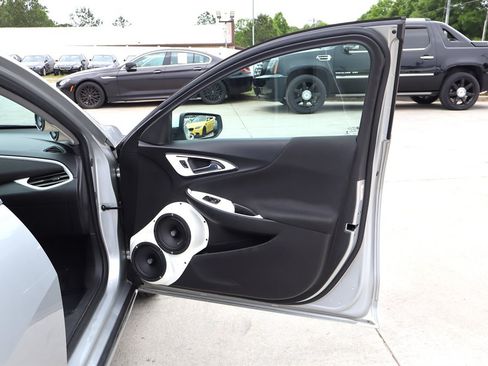 Used 2017 Chevrolet Malibu LT FWD image 34