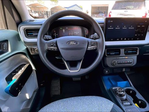 Used 2025 Ford Maverick XLT FWD image 11