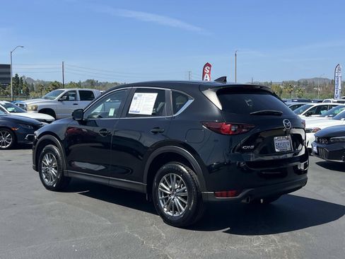 Used 2017 MAZDA CX-5 Touring w/ Preferred Equipment Package FWD image 3