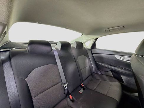 Used 2023 Kia Forte LXS w/ LXS Technology Package FWD image 28