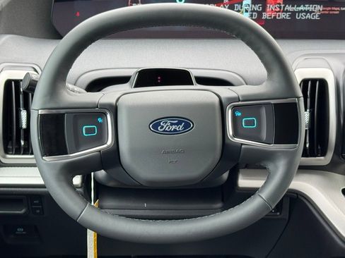 New 2025 Ford Expedition Active image 7