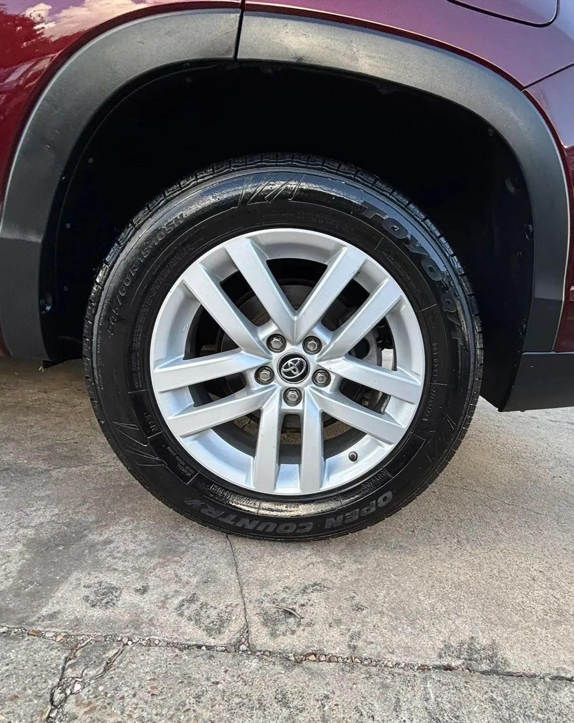 Used 2016 Toyota Highlander LE FWD image 23