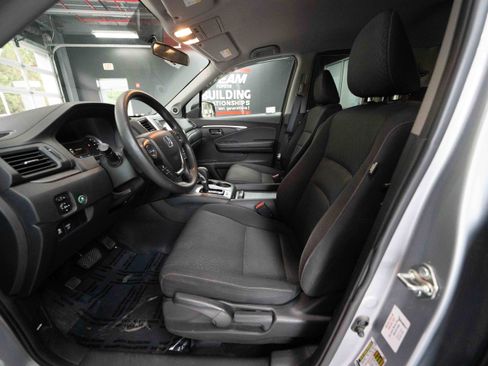 Used 2017 Honda Ridgeline RTS image 9