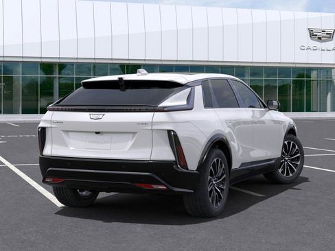 New 2025 Cadillac Lyriq Sport image 4