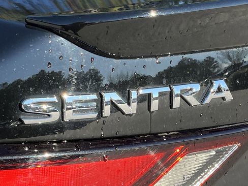 Certified 2025 Nissan Sentra SR image 28