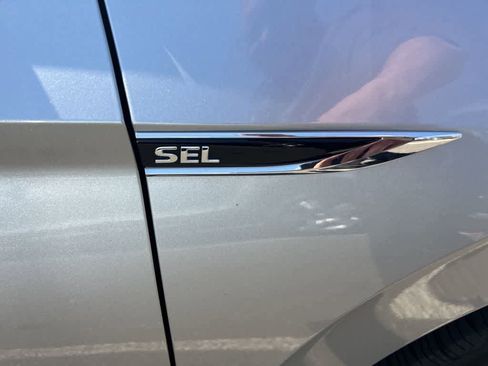 Used 2019 Volkswagen Jetta SEL Premium image 6