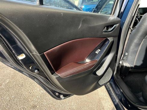 Used 2017 MAZDA MAZDA3 Grand Touring w/ Premium Equipment Package image 23