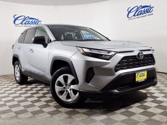Used 2025 Toyota RAV4 LE FWD video 1