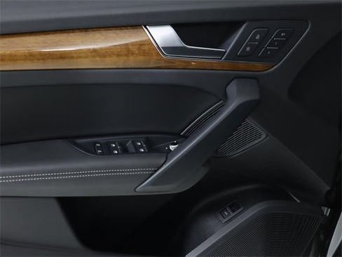 Certified 2023 Audi Q5 2.0T Premium Plus image 11