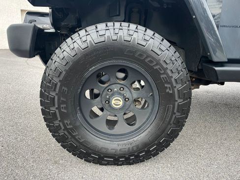 Used 2016 Jeep Wrangler Unlimited Sport image 28
