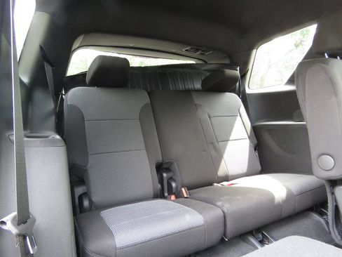 Used 2023 Chevrolet Traverse LT w/ LPO, Cargo Package AWD/4WD image 16