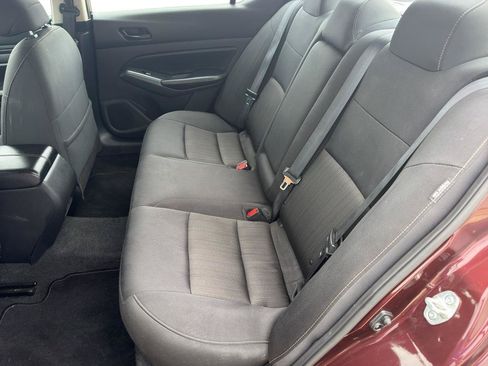 Used 2024 Nissan Altima 2.5 SV FWD image 8