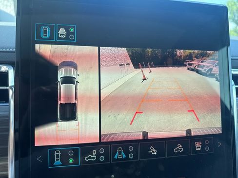 Certified 2025 GMC Sierra EV Denali AWD/4WD image 12