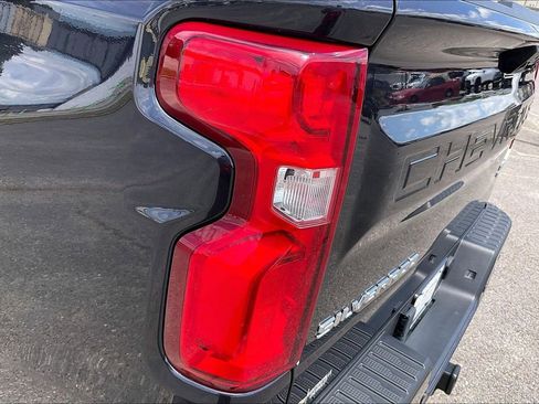 Used 2024 Chevrolet Silverado 1500 High Country w/ Technology Package AWD/4WD image 30