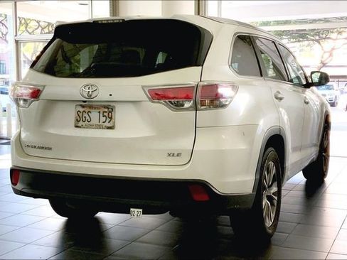 Used 2014 Toyota Highlander XLE FWD image 6