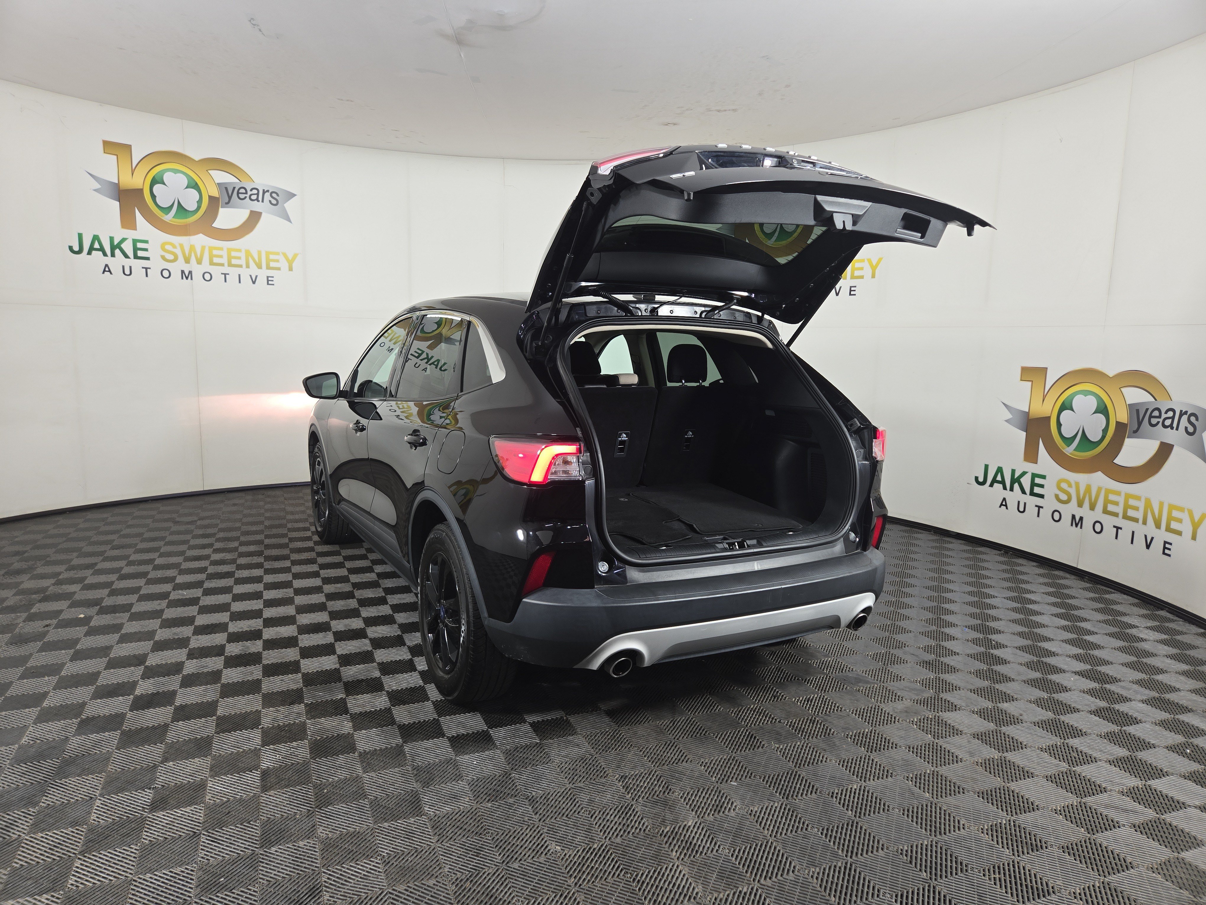 Used 2020 Ford Escape SE FWD image 31