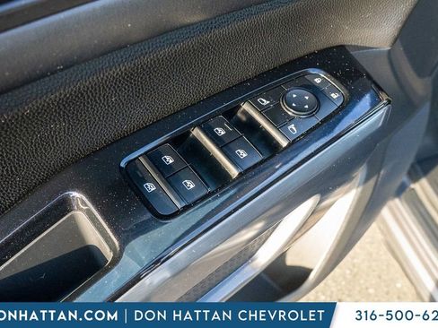 Used 2022 Nissan Pathfinder SL image 14