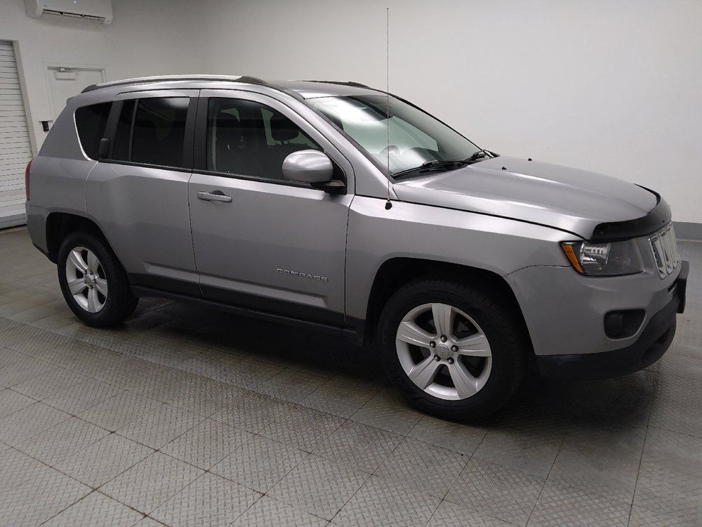 Used 2017 Jeep Compass Latitude AWD/4WD image 11