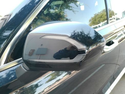 Used 2024 Hyundai Palisade Limited FWD image 15