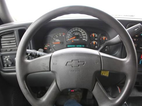 Used 2007 Chevrolet Silverado 2500 W/T w/ Heavy-Duty Power Package image 16