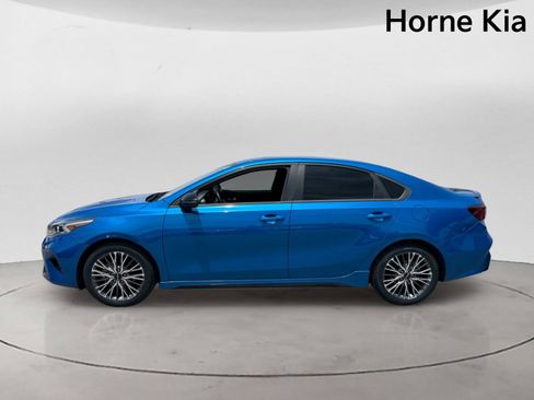 Certified 2022 Kia Forte GT-Line FWD image 6