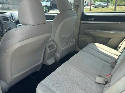 Used 2014 Subaru Legacy 2.5i Premium AWD/4WD image 10