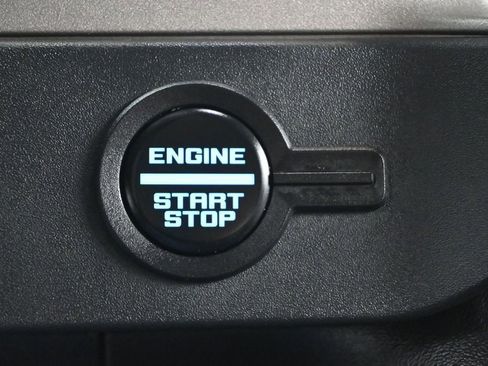 Certified 2025 Ford Bronco Outer Banks w/ Sasquatch Package AWD/4WD image 14