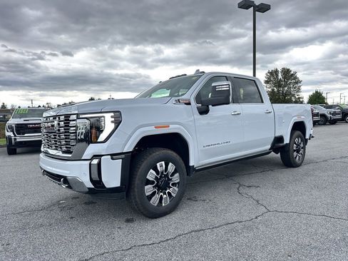 New 2026 GMC Sierra 2500 Denali w/ Denali Reserve Package image 2