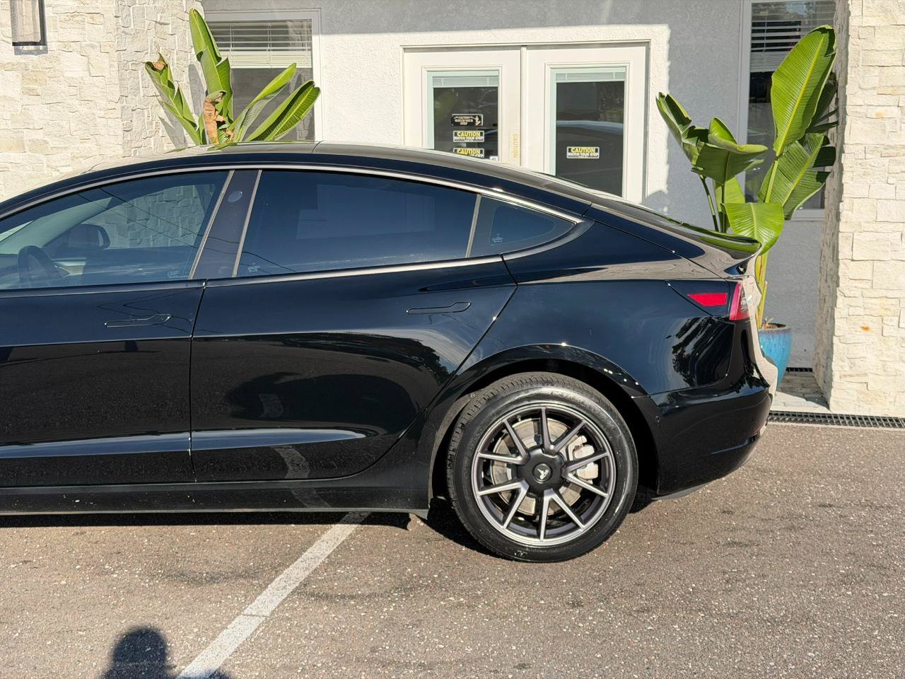Used 2021 Tesla Model 3 Standard Range Plus RWD image 10