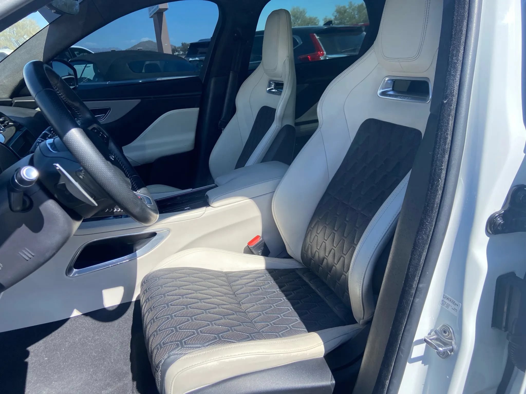 Used 2020 Jaguar F-PACE SVR AWD/4WD image 15
