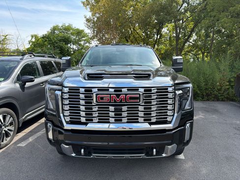 Used 2024 GMC Sierra 2500 Denali w/ Denali Reserve Package AWD/4WD image 34
