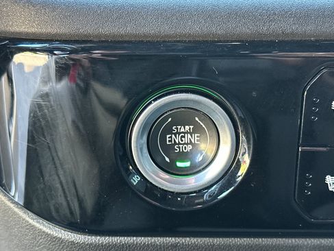 Used 2023 GMC Sierra 1500 Elevation image 33