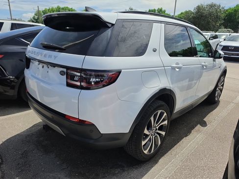 Used 2022 Land Rover Discovery Sport SE AWD/4WD image 8