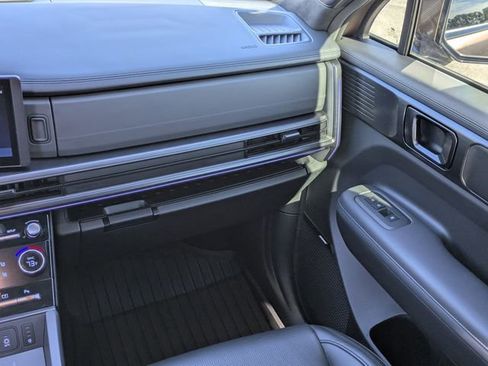 Used 2025 Hyundai Santa Fe Calligraphy image 18