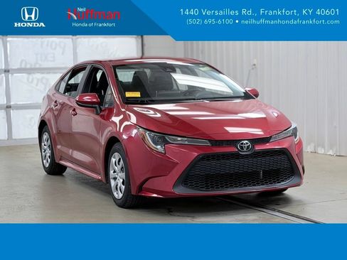 Used 2020 Toyota Corolla LE FWD image 1
