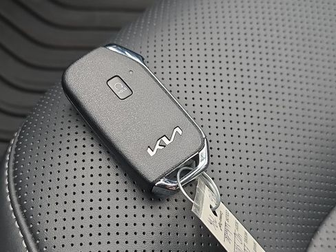 Used 2024 Kia EV6 Wind AWD/4WD image 30