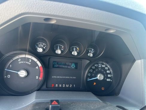 Used 2012 Ford F250 XLT w/ XLT Interior Pkg image 8