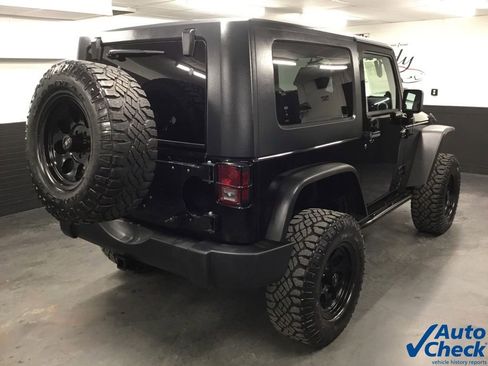 Used 2010 Jeep Wrangler Sahara w/ Dual Top Group image 11