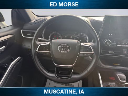 Used 2024 Toyota Highlander XSE AWD/4WD image 12