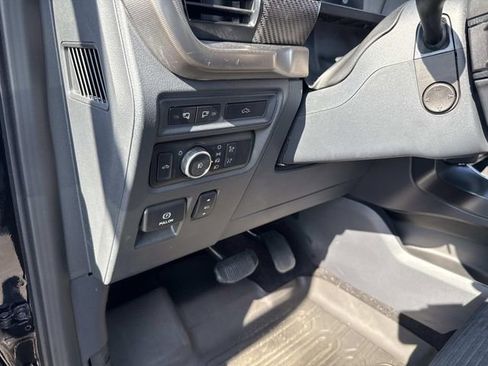 Used 2022 Ford F150 Raptor w/ Raptor 37 Performance Package AWD/4WD image 25
