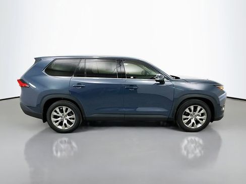 Used 2024 Toyota Grand Highlander FWD image 8