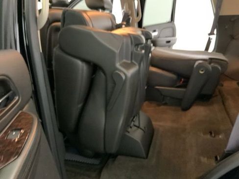Used 2013 GMC Yukon Denali AWD/4WD image 30