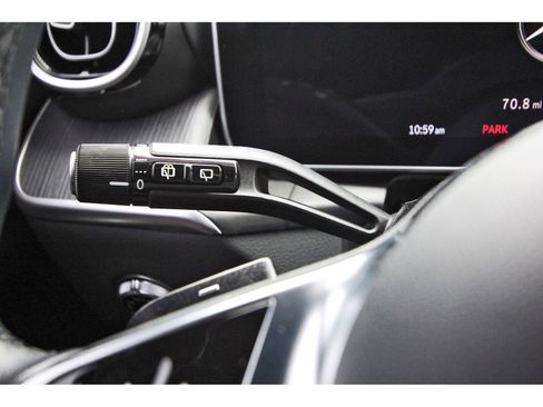 Used 2025 Mercedes-Benz GLC 300 image 20