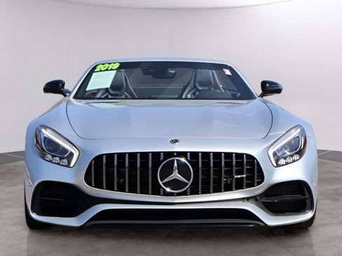 Used 2019 Mercedes-Benz AMG GT Roadster image 2
