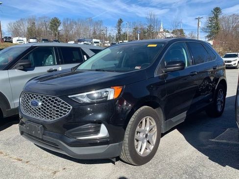 Used 2023 Ford Edge SEL image 11