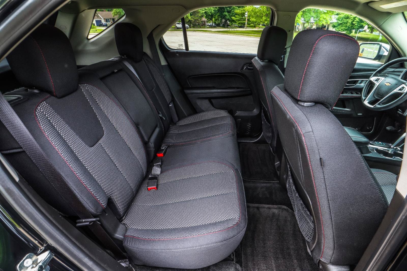 Used 2015 Chevrolet Equinox LT w/ Chrome Appearance Package FWD image 34