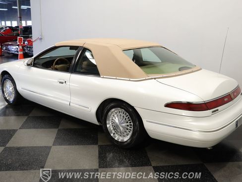 Used 1994 Lincoln Mark VIII image 6
