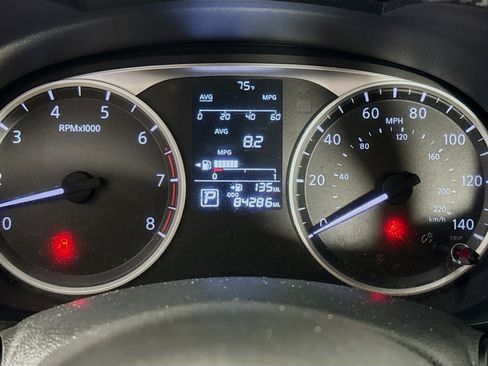 Used 2021 Nissan Versa S FWD image 16