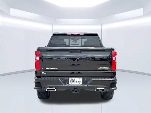 Used 2026 Chevrolet Silverado 1500 High Country AWD/4WD image 6