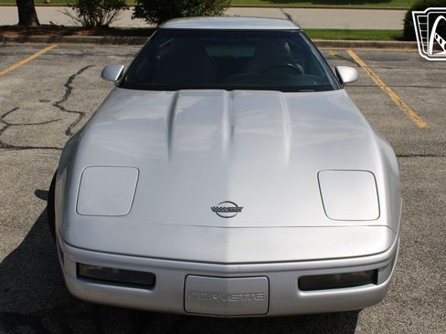 Used 1996 Chevrolet Corvette Coupe RWD image 40